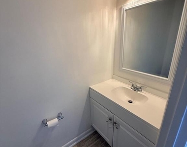 7007 Cipriano Woods Court - Photo Thumbnail 8