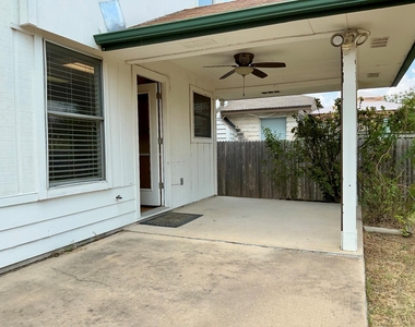 3123 Jazz St - Photo Thumbnail 23