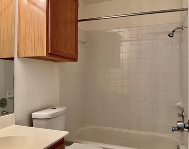 3123 Jazz St - Photo Thumbnail 19
