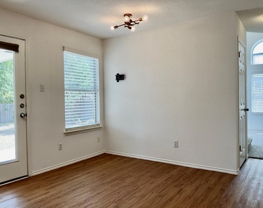 3123 Jazz St - Photo Thumbnail 8
