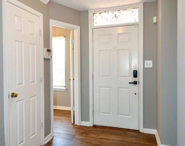 13703 Lord Sterling Place - Photo Thumbnail 4