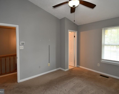 13703 Lord Sterling Place - Photo Thumbnail 57