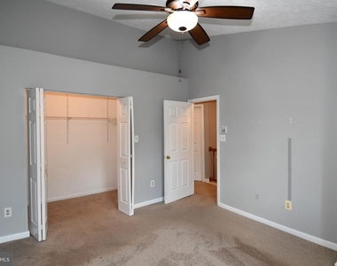 13703 Lord Sterling Place - Photo Thumbnail 56