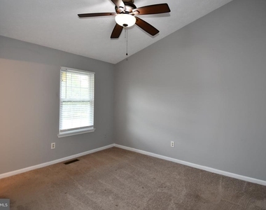 13703 Lord Sterling Place - Photo Thumbnail 55