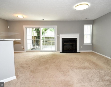 13703 Lord Sterling Place - Photo Thumbnail 12