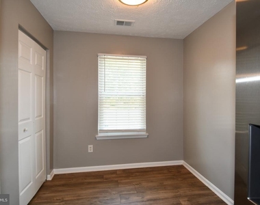 13703 Lord Sterling Place - Photo Thumbnail 39