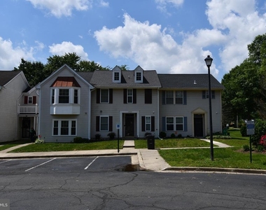 13703 Lord Sterling Place - Photo Thumbnail 31