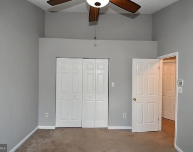 13703 Lord Sterling Place - Photo Thumbnail 60