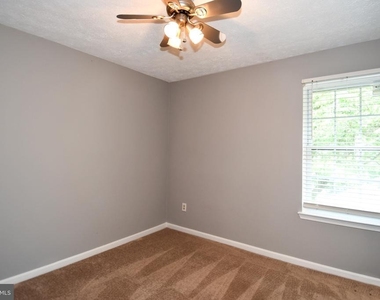 13703 Lord Sterling Place - Photo Thumbnail 27