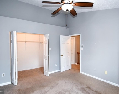 13703 Lord Sterling Place - Photo Thumbnail 21