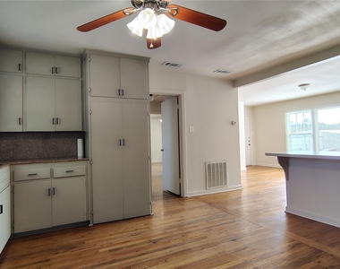13805 Maye Pl - Photo Thumbnail 6