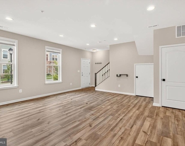 17833 Porter Road - Photo Thumbnail 5