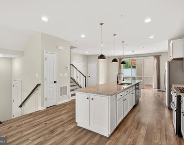 17833 Porter Road - Photo Thumbnail 10