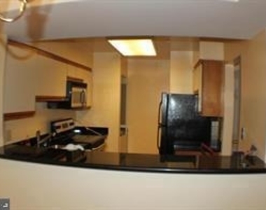 5800 Inman Circle - Photo Thumbnail 5