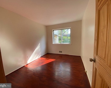 12909 Chathlake Lane - Photo Thumbnail 9