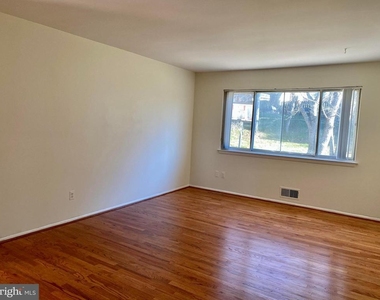 12909 Chathlake Lane - Photo Thumbnail 11