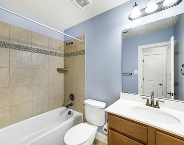 104 Turvey Cv - Photo Thumbnail 32