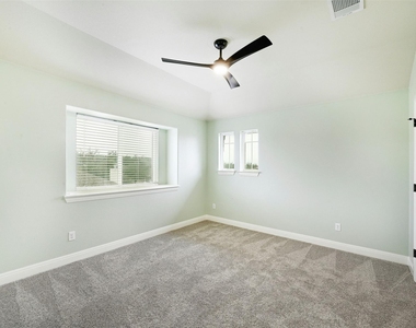 104 Turvey Cv - Photo Thumbnail 33