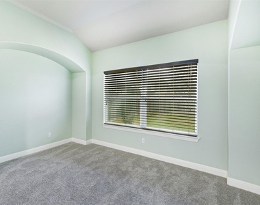 104 Turvey Cv - Photo Thumbnail 20