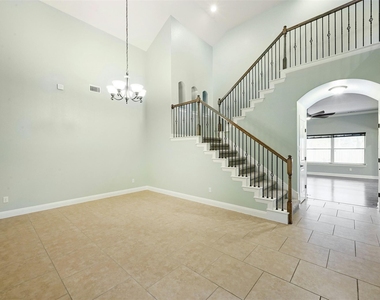 104 Turvey Cv - Photo Thumbnail 11