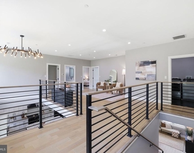 7121 W Greenvale Parkway - Photo Thumbnail 25