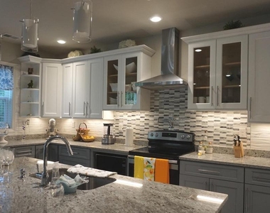 208 Bryan Avenue - Photo Thumbnail 15