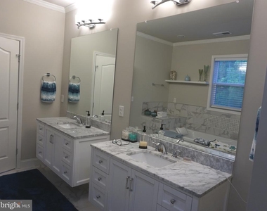 208 Bryan Avenue - Photo Thumbnail 31