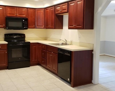 10316 Royal Road - Photo Thumbnail 4
