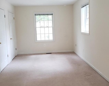 10316 Royal Road - Photo Thumbnail 8