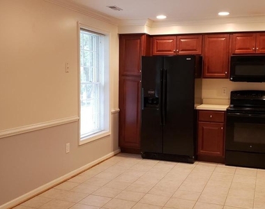 10316 Royal Road - Photo Thumbnail 5