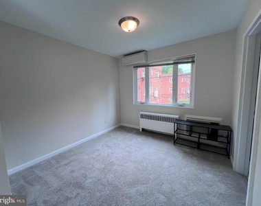 10413 Montrose Avenue - Photo Thumbnail 10
