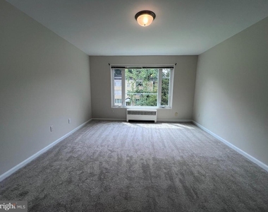 10413 Montrose Avenue - Photo Thumbnail 13