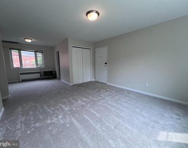 10413 Montrose Avenue - Photo Thumbnail 14