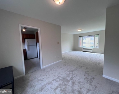 10413 Montrose Avenue - Photo Thumbnail 11