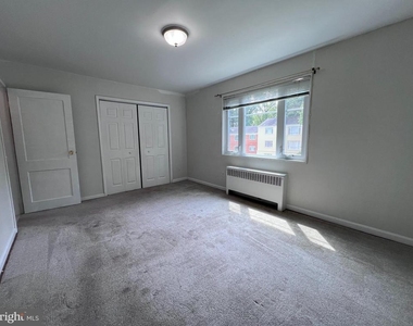 10413 Montrose Avenue - Photo Thumbnail 19