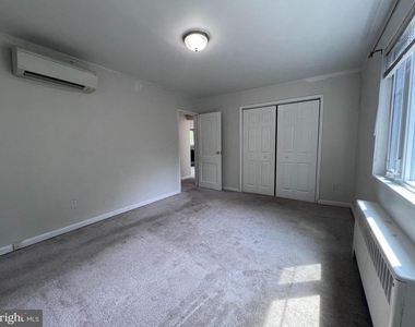 10413 Montrose Avenue - Photo Thumbnail 20