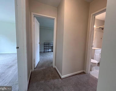 10413 Montrose Avenue - Photo Thumbnail 16