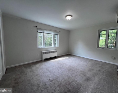 10413 Montrose Avenue - Photo Thumbnail 18