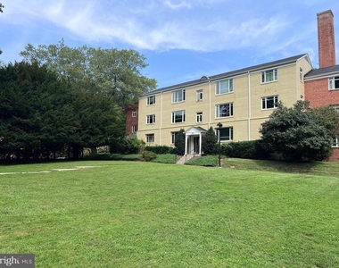 10413 Montrose Avenue - Photo Thumbnail 3