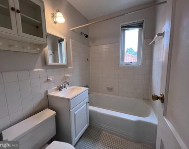 10413 Montrose Avenue - Photo Thumbnail 17