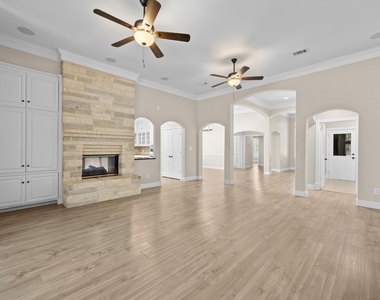 4801 Interlachen Ln - Photo Thumbnail 7