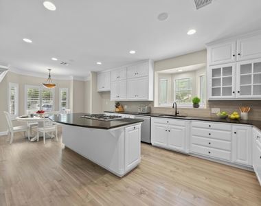 4801 Interlachen Ln - Photo Thumbnail 1