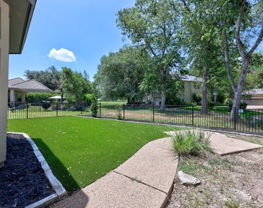 4801 Interlachen Ln - Photo Thumbnail 20