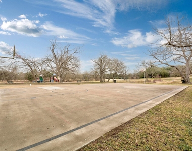 4801 Interlachen Ln - Photo Thumbnail 27