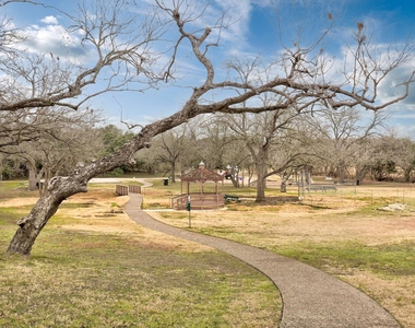 4801 Interlachen Ln - Photo Thumbnail 29