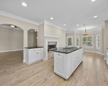4801 Interlachen Ln - Photo Thumbnail 33