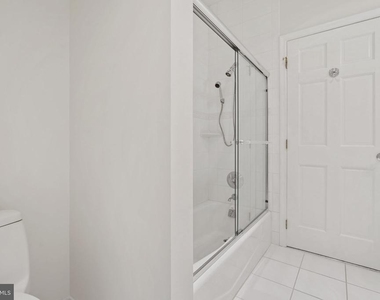 10810 Burbank - Photo Thumbnail 54