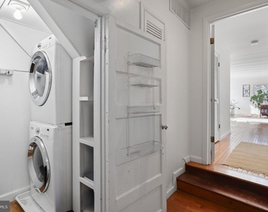 206 Grove Avenue - Photo Thumbnail 21