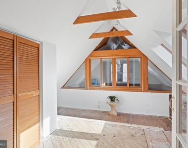 206 Grove Avenue - Photo Thumbnail 33