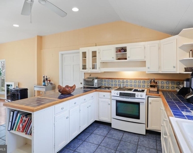 206 Grove Avenue - Photo Thumbnail 20